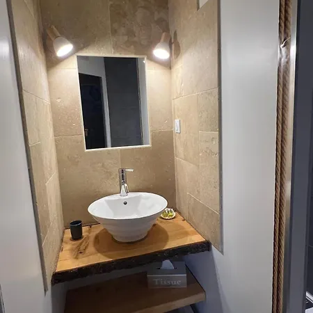 Alojamento de Acomodação e Pequeno-almoço D'hôtes Le Bol D'air Avec Jacuzzi