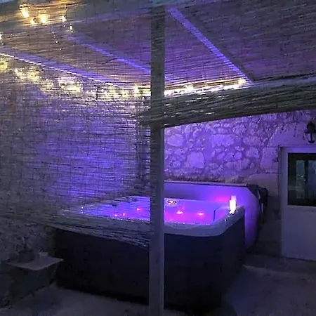 D'hôtes Le Bol D'air Avec Jacuzzi Alojamento de Acomodação e Pequeno-almoço
